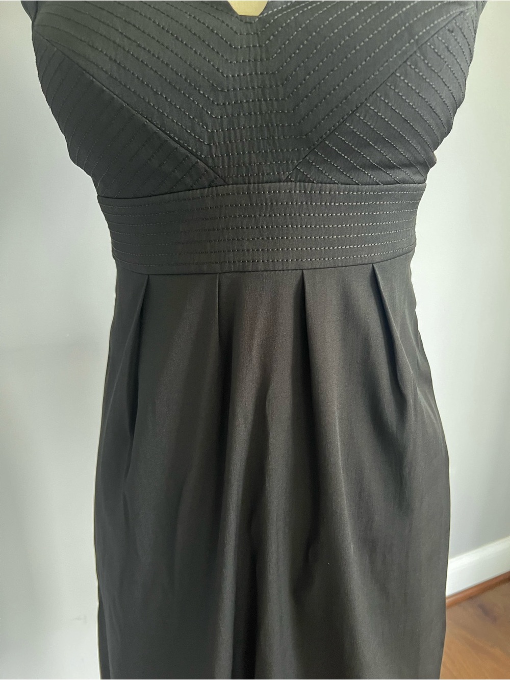 White House Black Market Bubble Hem Dress - Picture 3 of 9
